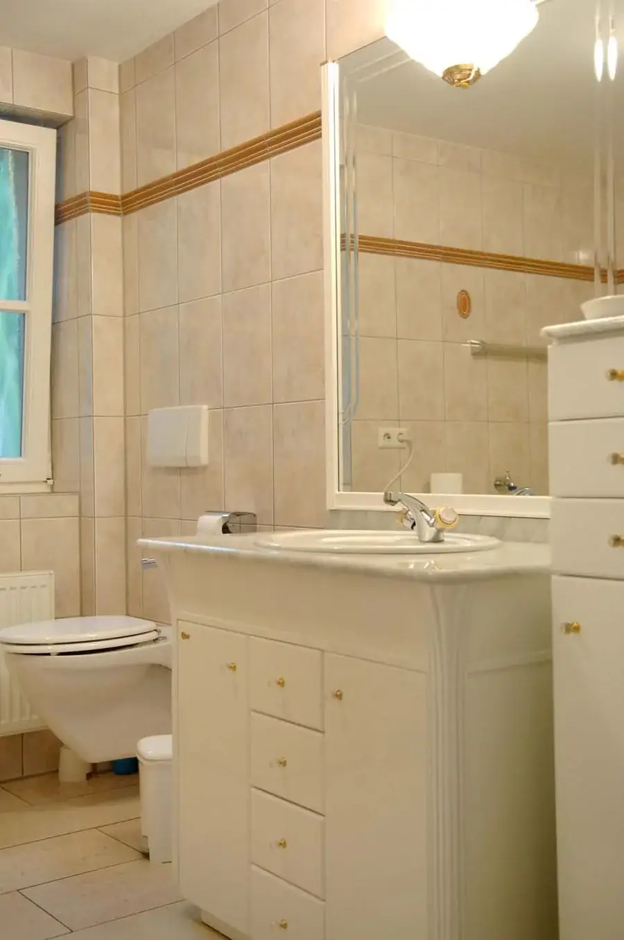 Badezimmer der Ferienwohnung Garten